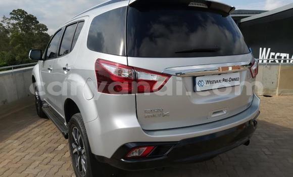 Buy Used Isuzu MU-X Silver Car in Chingola in Zambia Buy Used Isuzu MU-X Silver Car in Chingola in Zambia