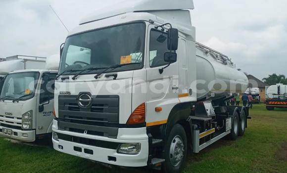 Buy Used Hino 300 Series White Truck in Chipata in Zambia Buy Used Hino 300 Series White Truck in Chipata in Zambia