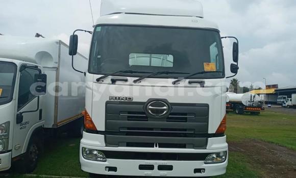 Buy Used Hino 300 Series White Truck in Chipata in Zambia Buy Used Hino 300 Series White Truck in Chipata in Zambia