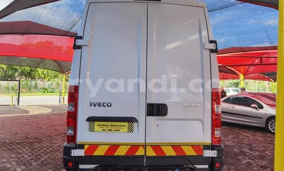 Acheter Occasion Voiture IVECO Massif Blanc à Chinsali, Nord Acheter Occasion Voiture IVECO Massif Blanc à Chinsali, Nord