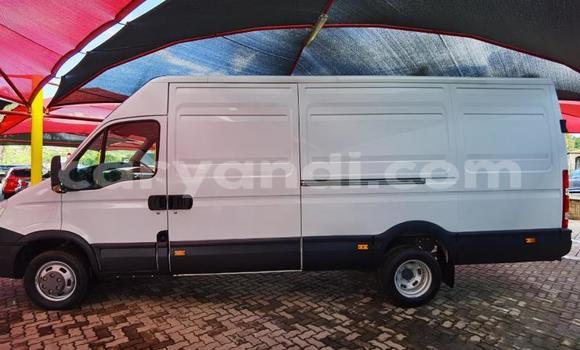 Acheter Occasion Voiture IVECO Massif Blanc à Chinsali, Nord Acheter Occasion Voiture IVECO Massif Blanc à Chinsali, Nord