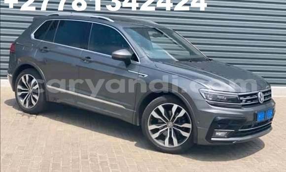 Acheter Occasion Voiture Volkswagen Tiguan Gris à Lusaka, Zambie