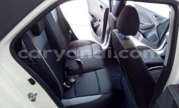 Nunua Ilio tumika Hyundai i20 Nyeupe Gari ndani ya Chama nchini Kusini Nunua Ilio tumika Hyundai i20 Nyeupe Gari ndani ya Chama nchini Kusini