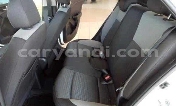 Nunua Ilio tumika Hyundai i20 Nyeupe Gari ndani ya Chama nchini Kusini Nunua Ilio tumika Hyundai i20 Nyeupe Gari ndani ya Chama nchini Kusini