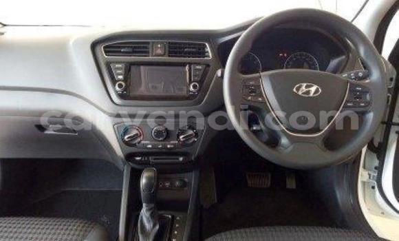 Nunua Ilio tumika Hyundai i20 Nyeupe Gari ndani ya Chama nchini Kusini Nunua Ilio tumika Hyundai i20 Nyeupe Gari ndani ya Chama nchini Kusini