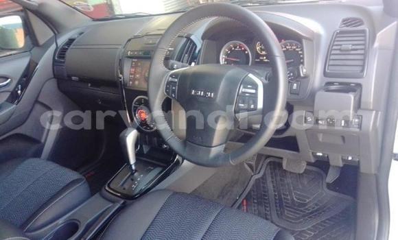 Acheter Occasion Voiture Isuzu D–MAX Blanc à Chingola, Zambie Acheter Occasion Voiture Isuzu D–MAX Blanc à Chingola, Zambie