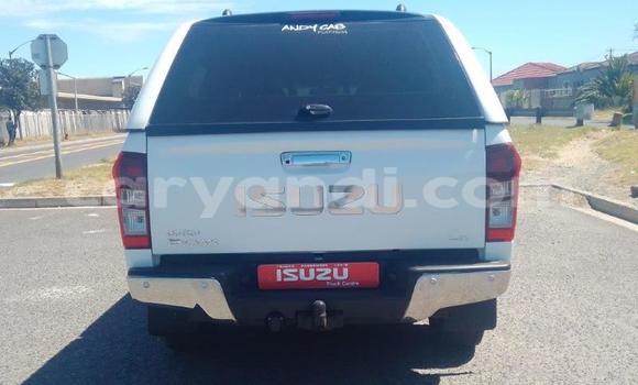 Acheter Occasion Voiture Isuzu D–MAX Blanc à Chingola, Zambie Acheter Occasion Voiture Isuzu D–MAX Blanc à Chingola, Zambie