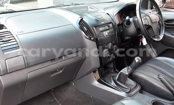 Nunua Ilio tumika Isuzu KB Nyeusi Gari ndani ya Chingola nchini Zambia Nunua Ilio tumika Isuzu KB Nyeusi Gari ndani ya Chingola nchini Zambia