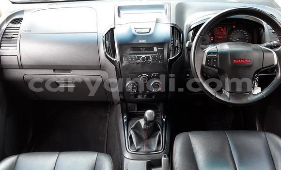 Nunua Ilio tumika Isuzu KB Nyeusi Gari ndani ya Chingola nchini Zambia Nunua Ilio tumika Isuzu KB Nyeusi Gari ndani ya Chingola nchini Zambia