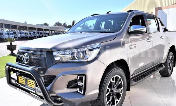 Acheter Occasion Voiture Toyota Hilux Blanc à Lusaka, Zambie