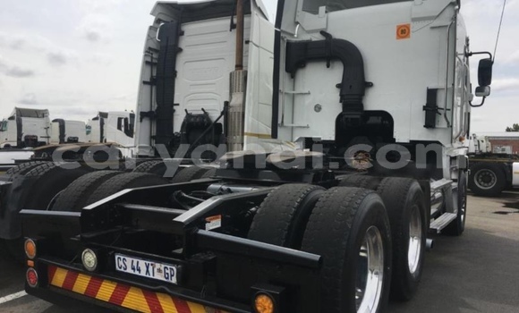 Acheter Occasion Utilitaire DAF CF Blanc à Chipata, Zambie Acheter Occasion Utilitaire DAF CF Blanc à Chipata, Zambie