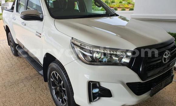 Acheter Occasion Voiture Toyota Hilux Blanc à Lusaka, Zambie Acheter Occasion Voiture Toyota Hilux Blanc à Lusaka, Zambie