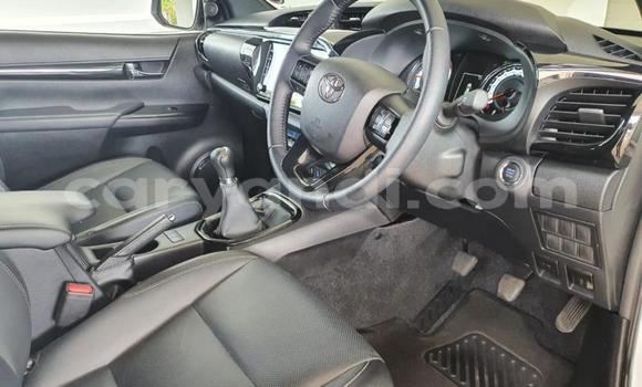 Acheter Occasion Voiture Toyota Hilux Blanc à Lusaka, Zambie Acheter Occasion Voiture Toyota Hilux Blanc à Lusaka, Zambie