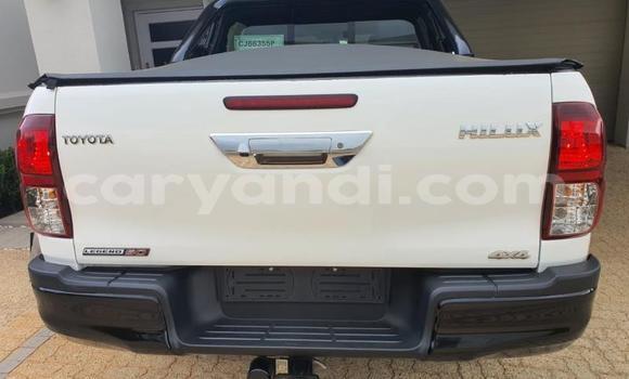 Acheter Occasion Voiture Toyota Hilux Blanc à Lusaka, Zambie Acheter Occasion Voiture Toyota Hilux Blanc à Lusaka, Zambie