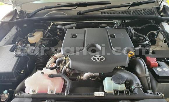 Acheter Occasion Voiture Toyota Hilux Blanc à Lusaka, Zambie Acheter Occasion Voiture Toyota Hilux Blanc à Lusaka, Zambie