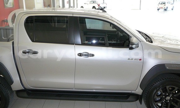 Acheter Occasion Voiture Toyota Hilux Gris à Lusaka, Zambie Acheter Occasion Voiture Toyota Hilux Gris à Lusaka, Zambie