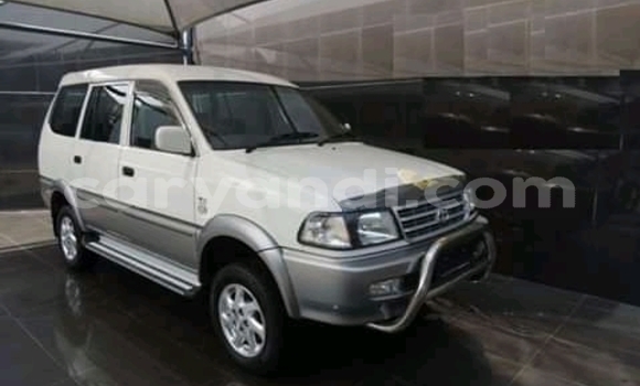 Acheter Occasion Voiture Toyota Avanza Blanc à Lusaka, Zambie Acheter Occasion Voiture Toyota Avanza Blanc à Lusaka, Zambie