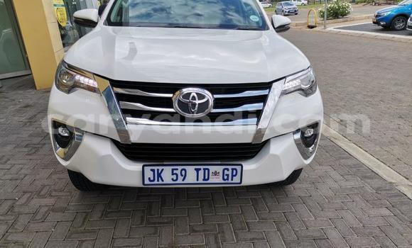 Buy Used Toyota Hilux White Car in Ndola in Zambia Buy Used Toyota Hilux White Car in Ndola in Zambia