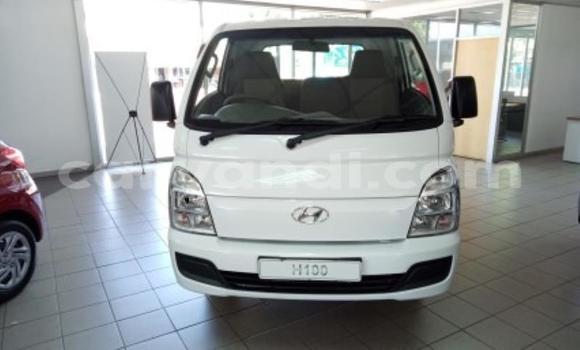 Buy Used Hyundai H200 White Car in Chipata in Zambia Buy Used Hyundai H200 White Car in Chipata in Zambia