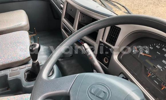 Nunua Ilio tumika Nissan UD Nyeupe Lori ndani ya Chilanga nchini Lusaka Nunua Ilio tumika Nissan UD Nyeupe Lori ndani ya Chilanga nchini Lusaka