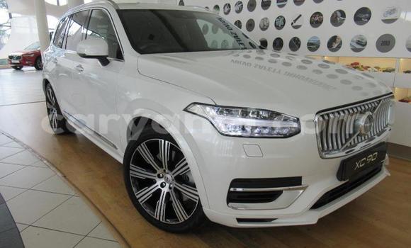 Buy Used Volvo XC90 White Car in Lusaka in Zambia