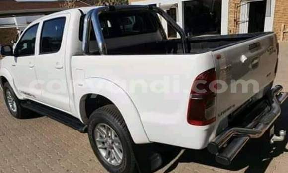 Buy Used Toyota Hilux White Car in Chipata in Zambia Buy Used Toyota Hilux White Car in Chipata in Zambia