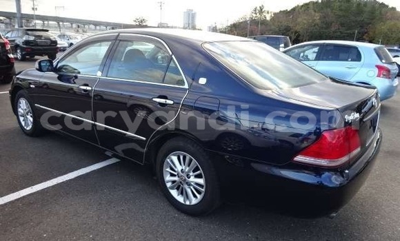 Acheter Import Voiture Toyota Crown Bleu à Lusaka, Zambie Acheter Import Voiture Toyota Crown Bleu à Lusaka, Zambie