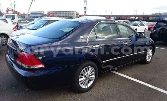 Acheter Import Voiture Toyota Crown Bleu à Lusaka, Zambie Acheter Import Voiture Toyota Crown Bleu à Lusaka, Zambie