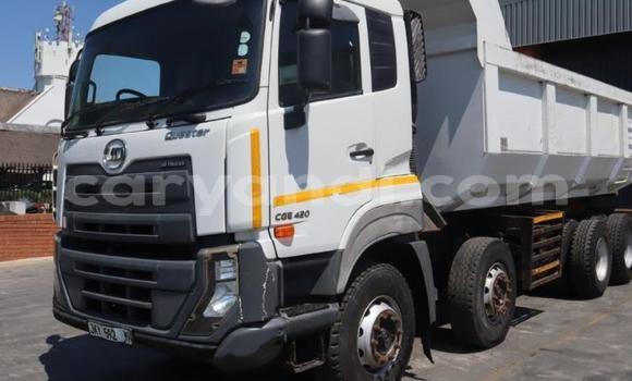 Acheter Occasion Utilitaire Nissan UD Blanc à Kalomo, Du sud Acheter Occasion Utilitaire Nissan UD Blanc à Kalomo, Du sud