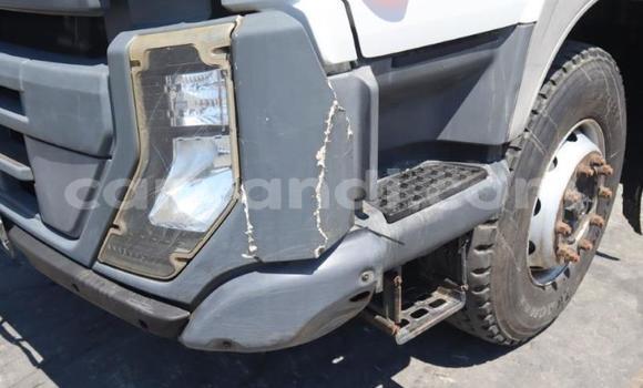 Acheter Occasion Utilitaire Nissan UD Blanc à Kalomo, Du sud Acheter Occasion Utilitaire Nissan UD Blanc à Kalomo, Du sud