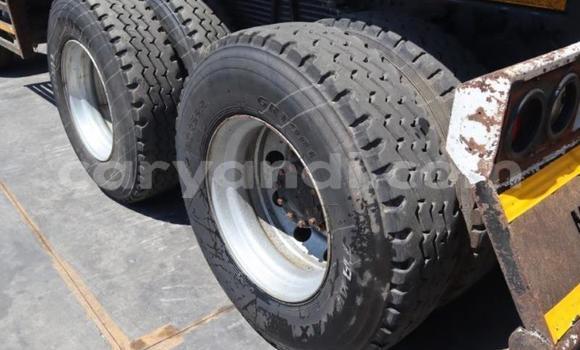 Acheter Occasion Utilitaire Nissan UD Blanc à Kalomo, Du sud Acheter Occasion Utilitaire Nissan UD Blanc à Kalomo, Du sud