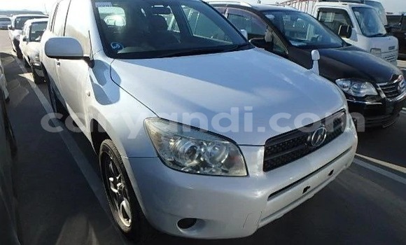 Acheter Occasion Voiture Toyota RAV4 Blanc à Lusaka, Zambie Acheter Occasion Voiture Toyota RAV4 Blanc à Lusaka, Zambie