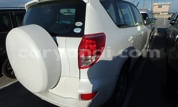 Acheter Occasion Voiture Toyota RAV4 Blanc à Lusaka, Zambie Acheter Occasion Voiture Toyota RAV4 Blanc à Lusaka, Zambie