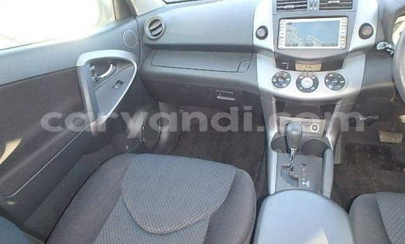 Acheter Occasion Voiture Toyota RAV4 Blanc à Lusaka, Zambie Acheter Occasion Voiture Toyota RAV4 Blanc à Lusaka, Zambie