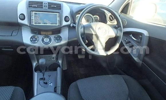 Acheter Occasion Voiture Toyota RAV4 Blanc à Lusaka, Zambie Acheter Occasion Voiture Toyota RAV4 Blanc à Lusaka, Zambie