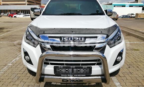 Buy Used Isuzu D–MAX White Car in Lusaka in Zambia Buy Used Isuzu D–MAX White Car in Lusaka in Zambia