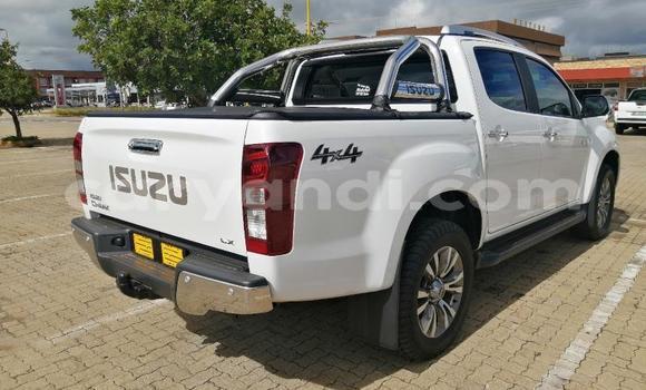 Buy Used Isuzu D–MAX White Car in Lusaka in Zambia Buy Used Isuzu D–MAX White Car in Lusaka in Zambia
