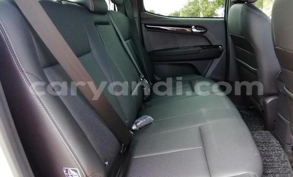 Buy Used Isuzu D–MAX White Car in Lusaka in Zambia Buy Used Isuzu D–MAX White Car in Lusaka in Zambia