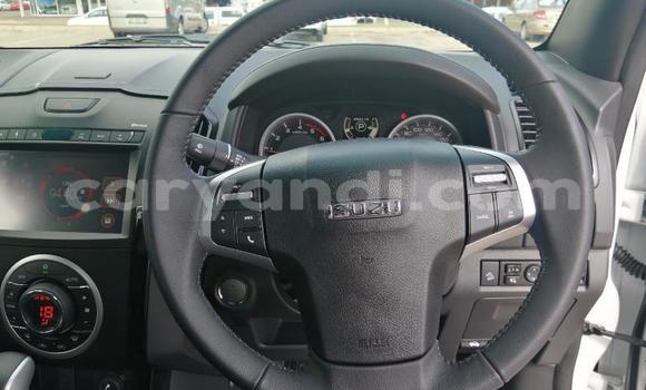 Buy Used Isuzu D–MAX White Car in Lusaka in Zambia Buy Used Isuzu D–MAX White Car in Lusaka in Zambia