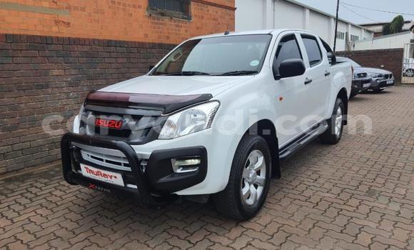 Acheter Occasion Voiture Isuzu KB Blanc à Chingola, Zambie