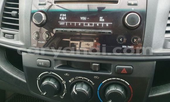 Buy Used Toyota Hilux White Car in Chingola in Zambia Buy Used Toyota Hilux White Car in Chingola in Zambia