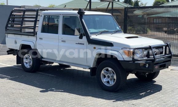 Buy Used Toyota Land Cruiser White Car in Chingola in Zambia Buy Used Toyota Land Cruiser White Car in Chingola in Zambia