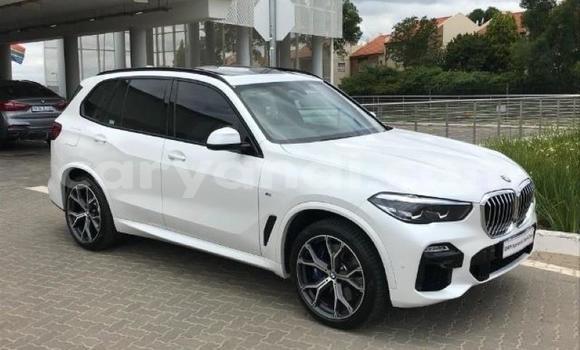 Nunua Ilio tumika BMW X5 Nyeupe Gari ndani ya Chingola nchini Zambia Nunua Ilio tumika BMW X5 Nyeupe Gari ndani ya Chingola nchini Zambia