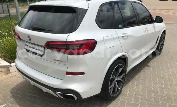 Nunua Ilio tumika BMW X5 Nyeupe Gari ndani ya Chingola nchini Zambia Nunua Ilio tumika BMW X5 Nyeupe Gari ndani ya Chingola nchini Zambia