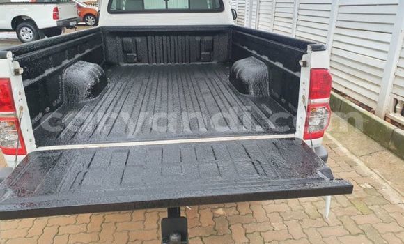 Buy Used Toyota Hilux White Car in Choma in Southern Buy Used Toyota Hilux White Car in Choma in Southern