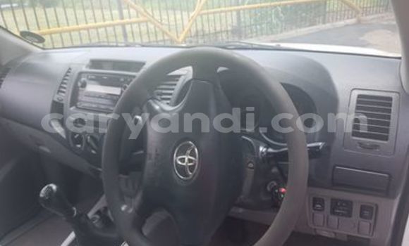 Buy Used Toyota Hilux White Car in Livingstone in Zambia Buy Used Toyota Hilux White Car in Livingstone in Zambia