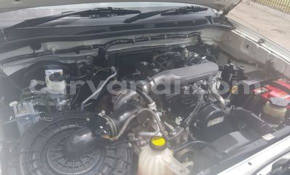 Buy Used Toyota Hilux White Car in Livingstone in Zambia Buy Used Toyota Hilux White Car in Livingstone in Zambia
