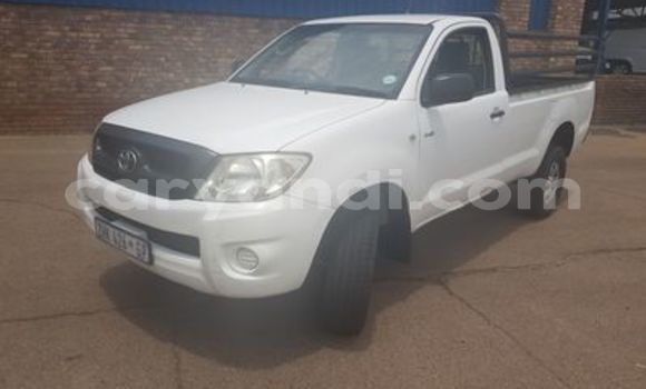 Buy Used Toyota Hilux White Car in Livingstone in Zambia Buy Used Toyota Hilux White Car in Livingstone in Zambia