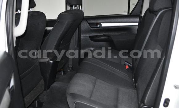 Acheter Occasion Voiture Toyota Hilux Blanc à Kitwe, Zambie Acheter Occasion Voiture Toyota Hilux Blanc à Kitwe, Zambie