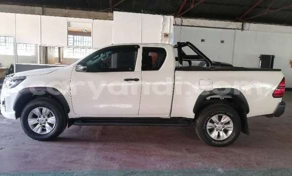 Acheter Occasion Voiture Toyota Hilux Blanc à Kansanshi, Nord-Ouest Acheter Occasion Voiture Toyota Hilux Blanc à Kansanshi, Nord-Ouest